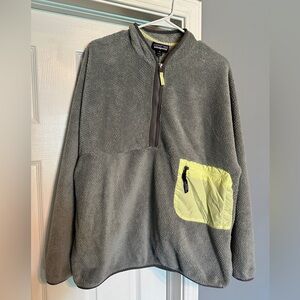 Patagonia half zip pullover